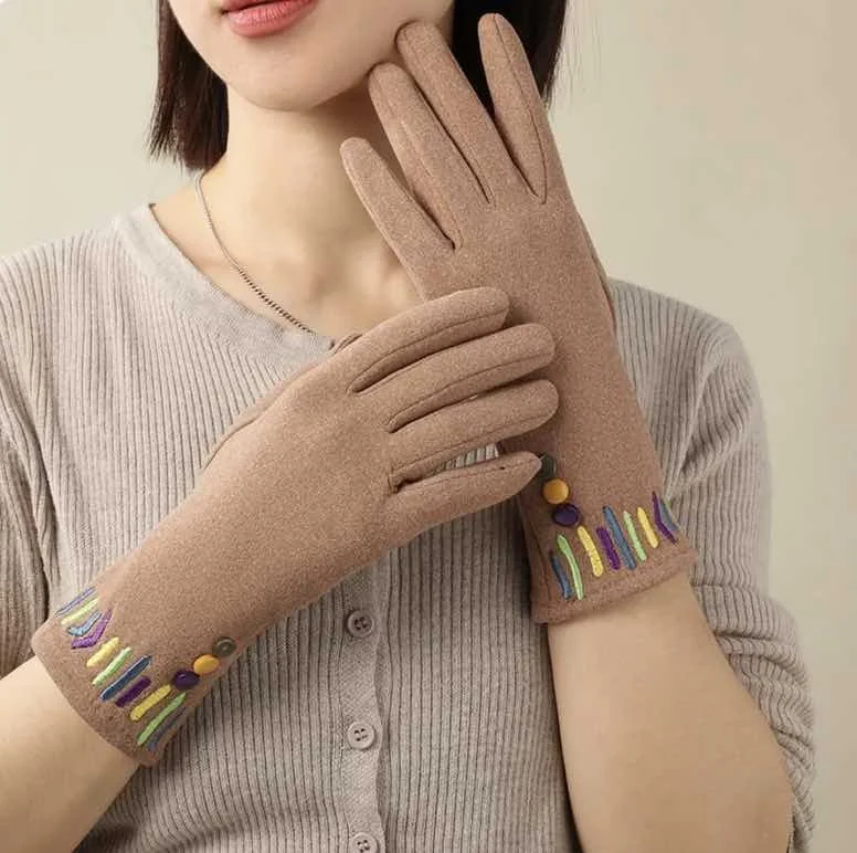 emb gloves mocha.jpg