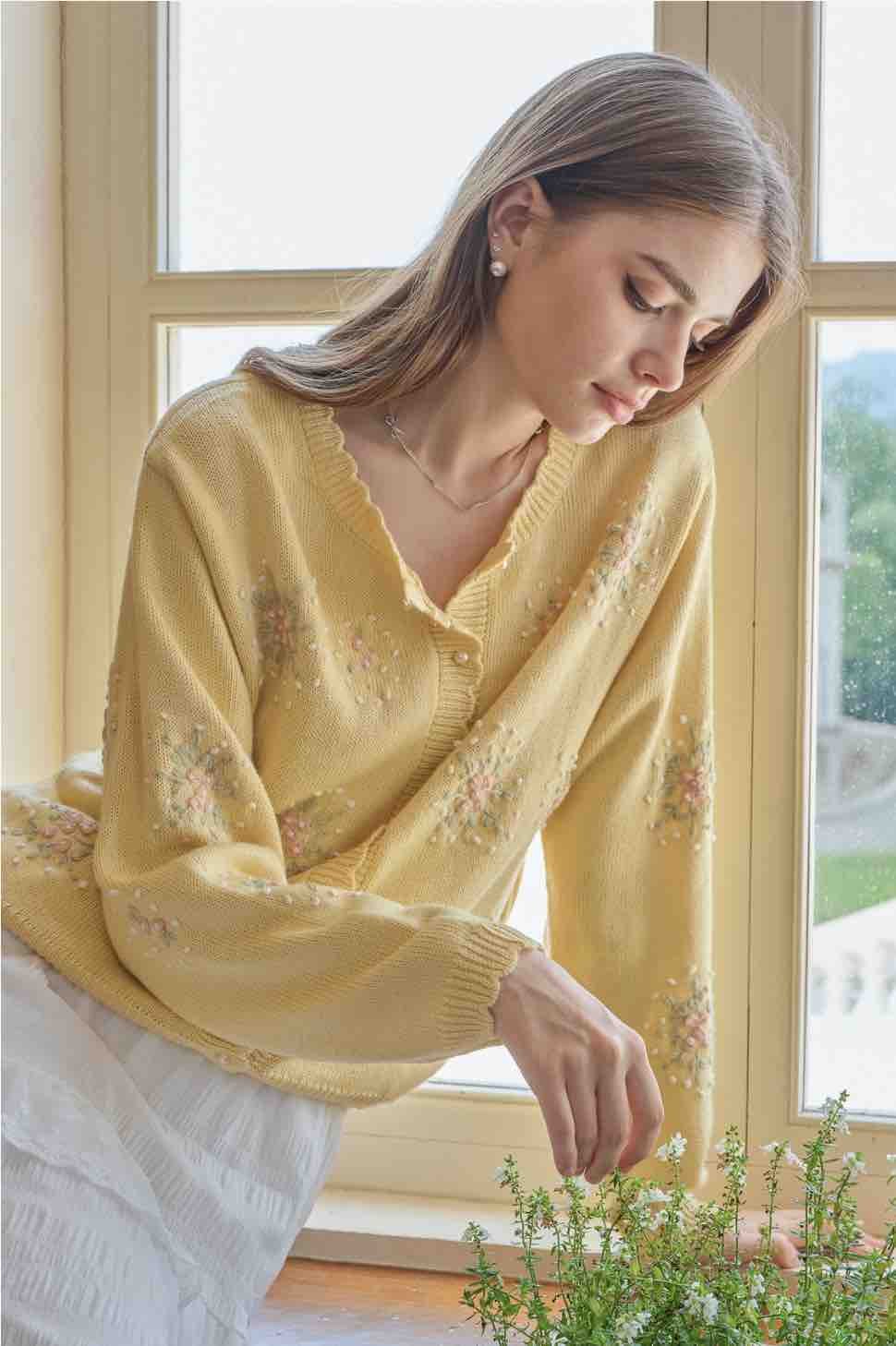 vtg yellow cardi.jpg