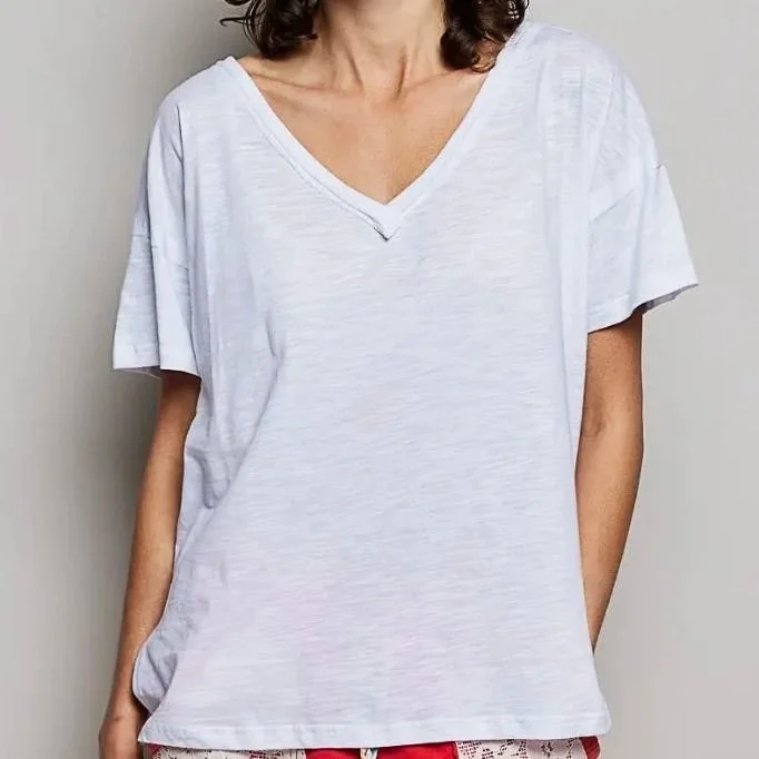 oversized+v+neck+tee.jpg