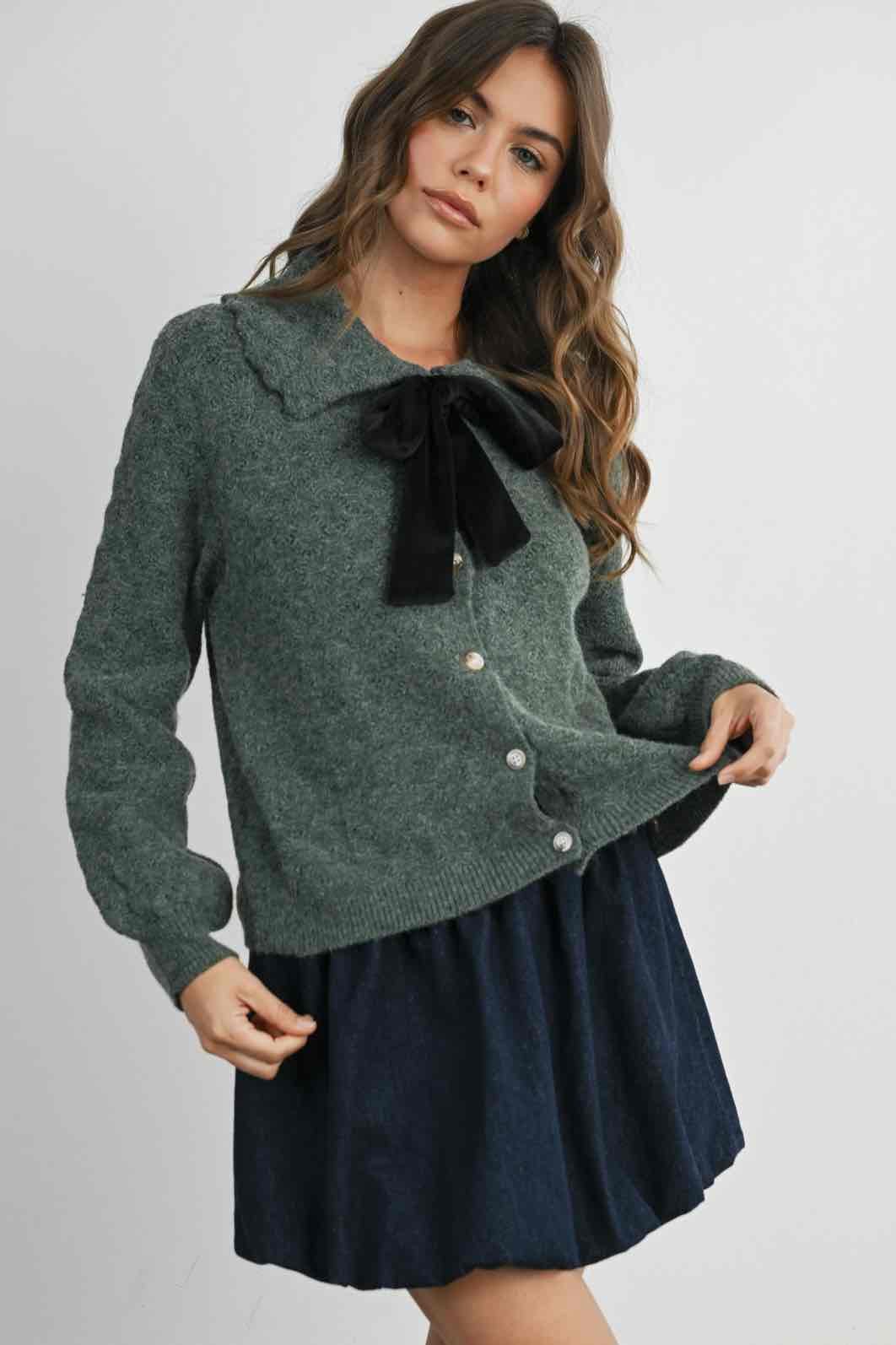 bow sweater green pose.jpg