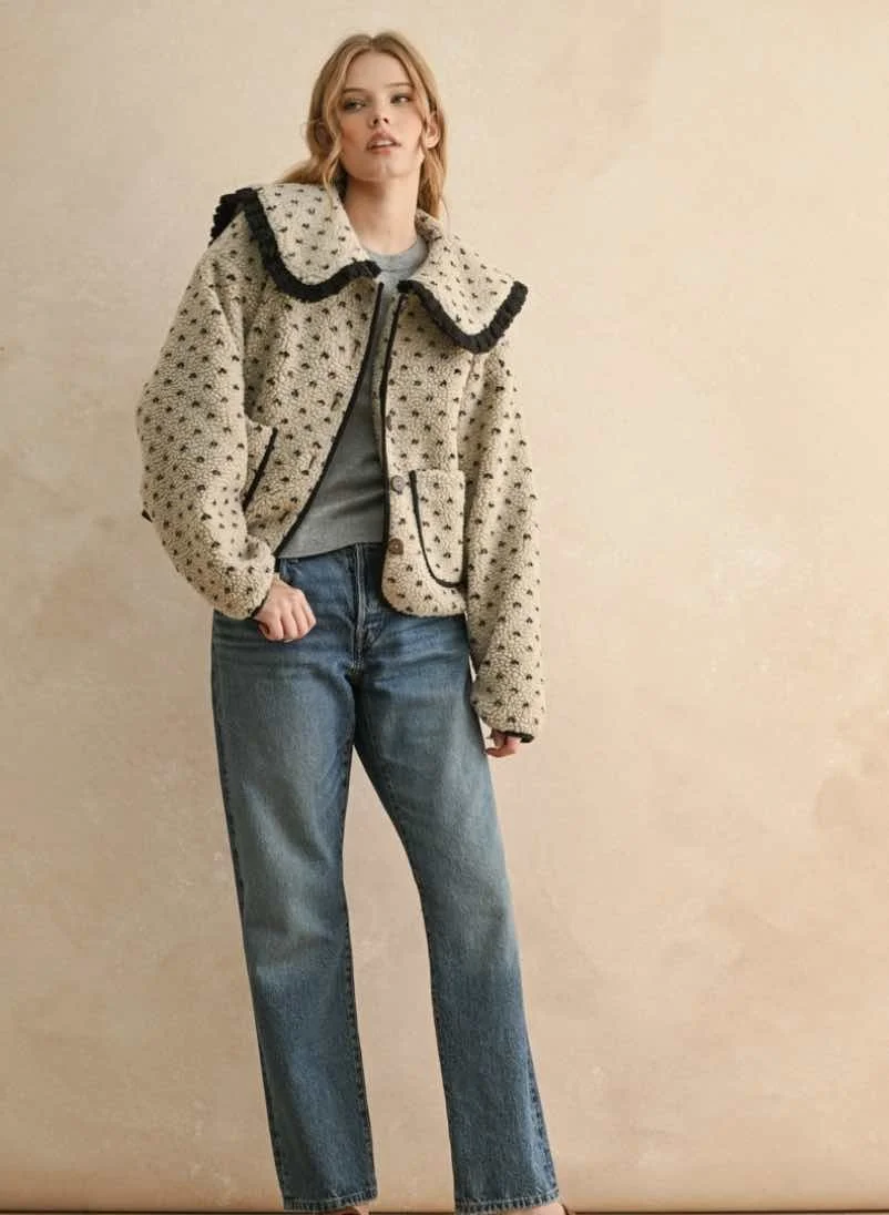 blk ruffle fleece full length.jpg