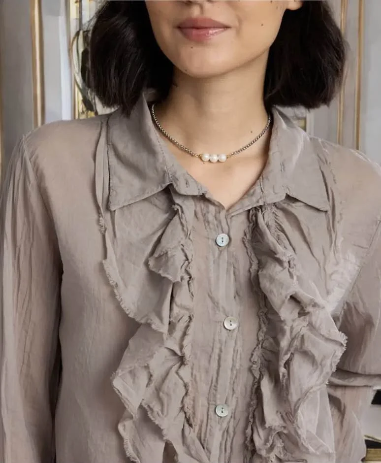 ruffle taupe close.jpg