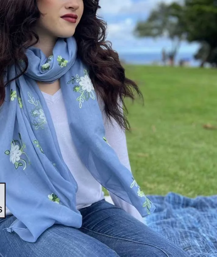 emb scarf den blue model.jpg