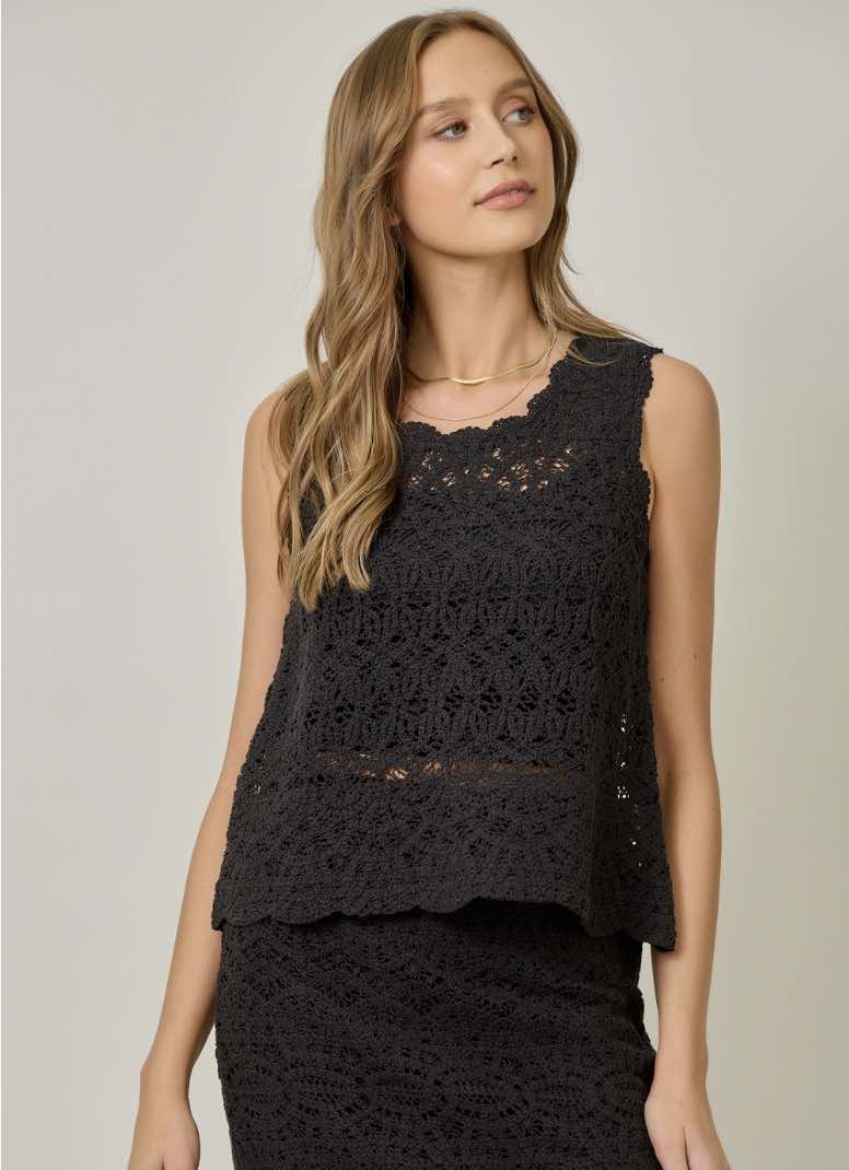 crochet tank black.jpg