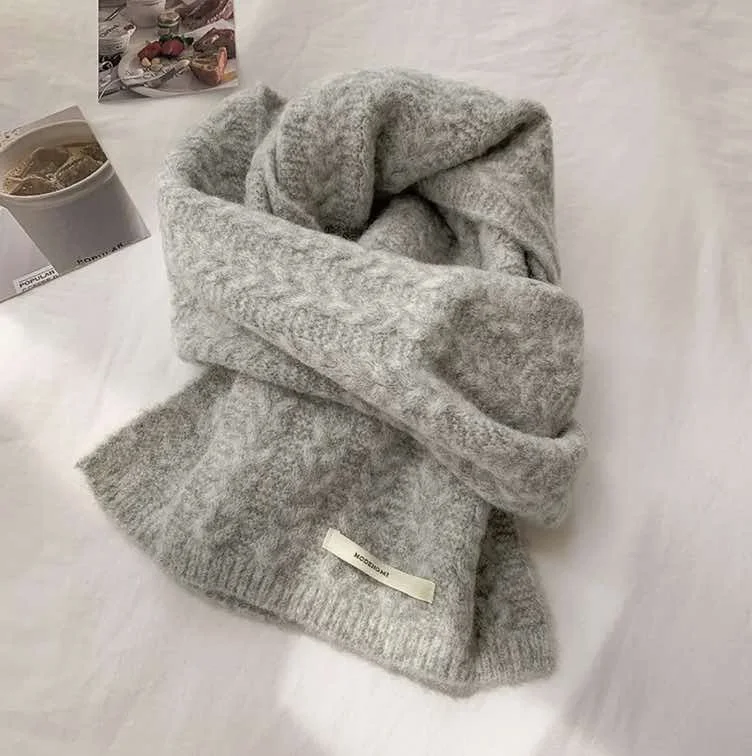 cable knit light grey.jpg