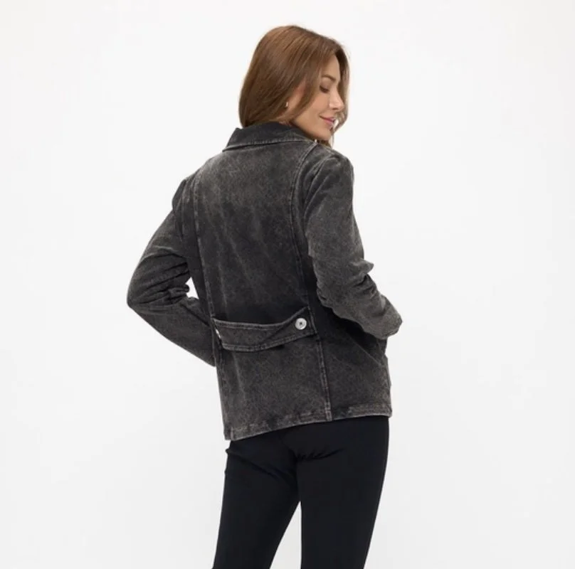 leopard blk jkt back.jpg