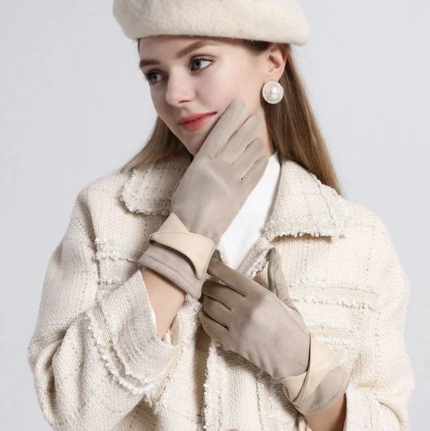 beige bow gloves girl.jpg