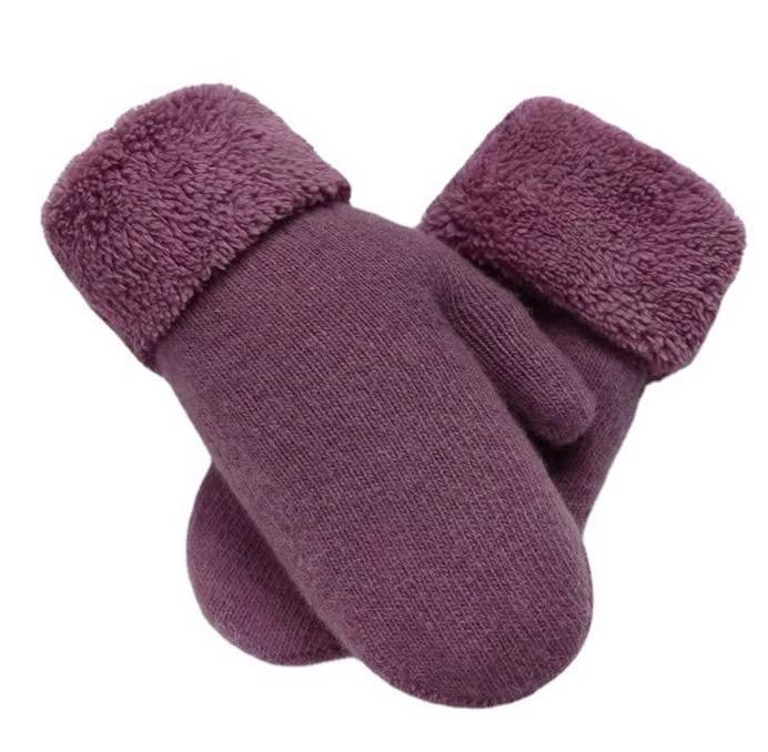 plum mittens.jpg