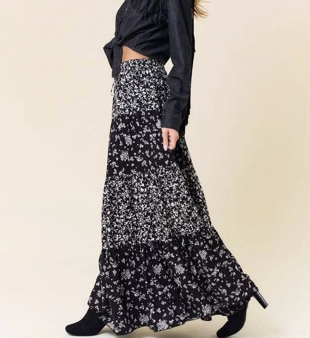blk wht maxi skirt.jpg