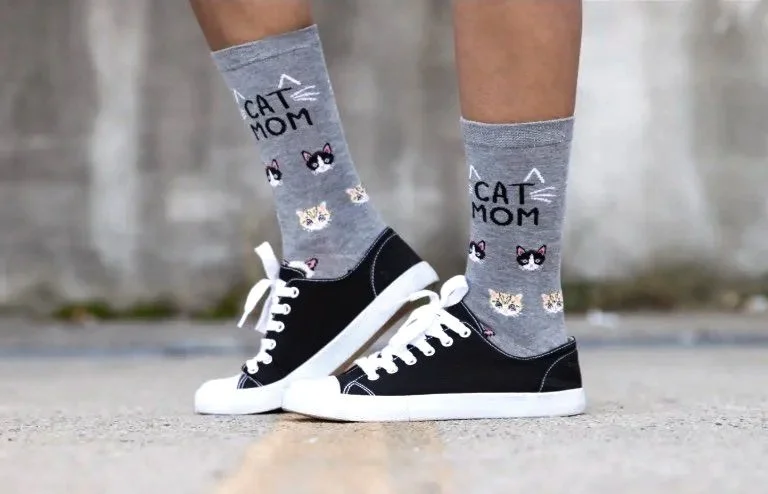 cat+mom+socks+with+sneakers.jpg