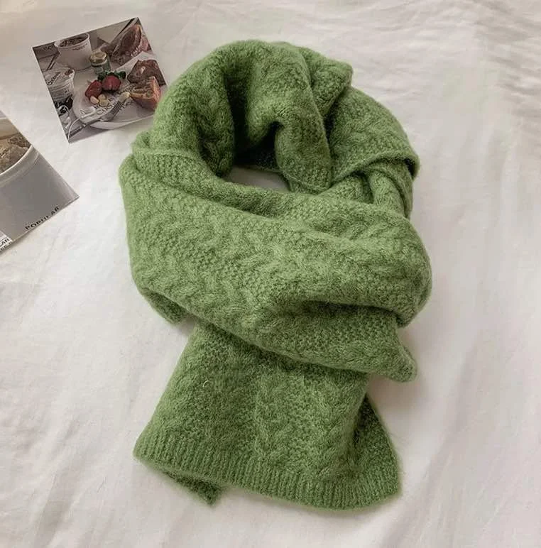 cable knit scarf apple.jpg