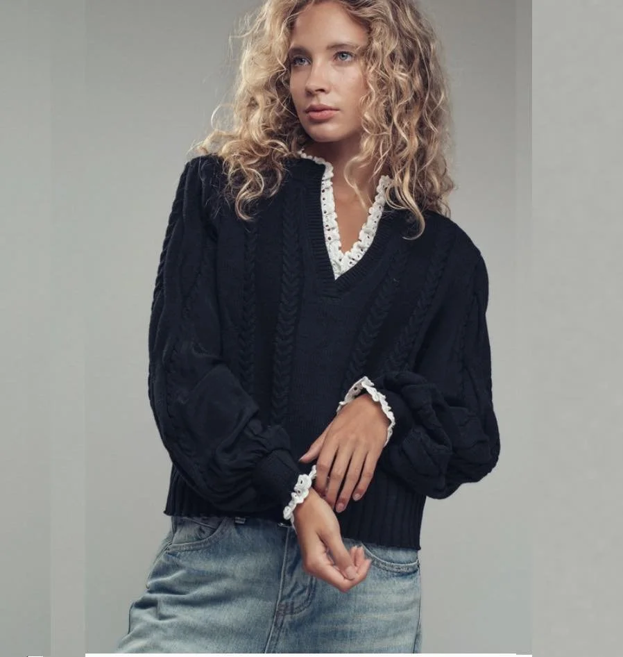 blk cable lace v.jpg