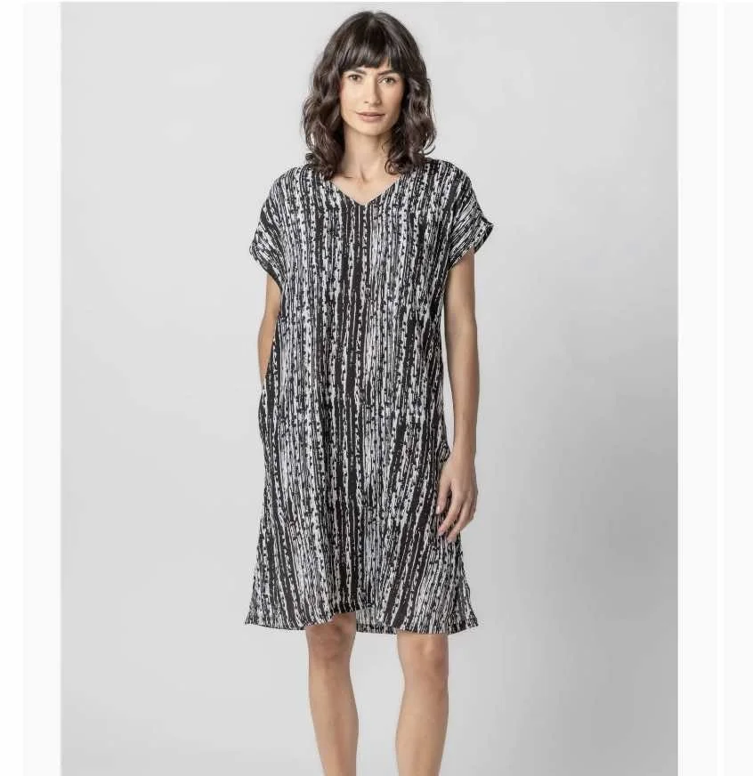 ABSTRACT V DRESS KOMLI.jpg