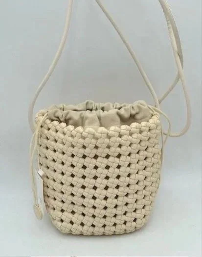 beige%2Bsatchel.jpg