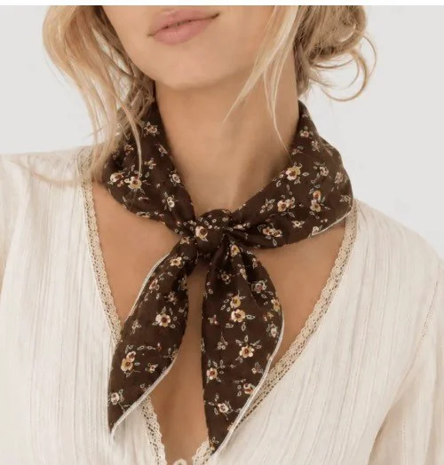 floral bandana neck.jpg