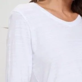 focus+3%3A4+slv+white+tee+basic.jpg