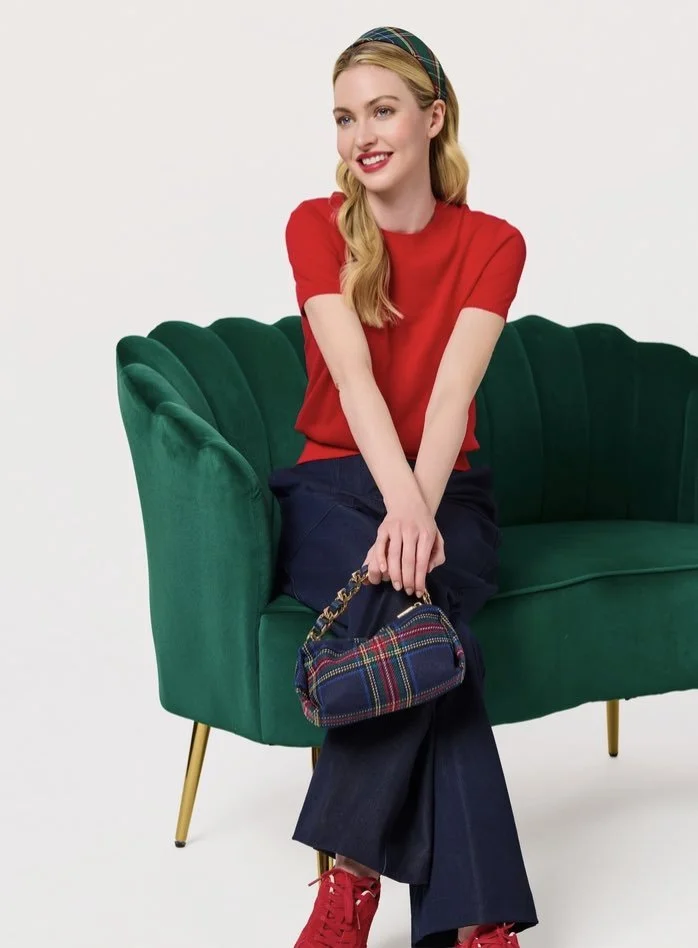 nsvy pliad handbag model.jpg