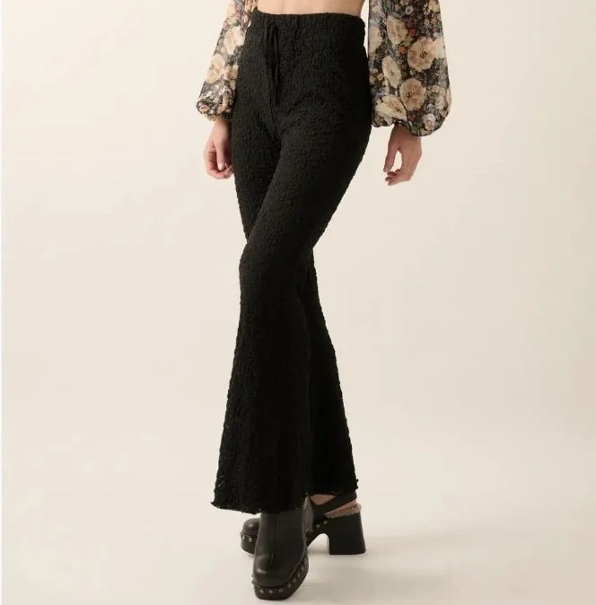 blk lace pants.jpg