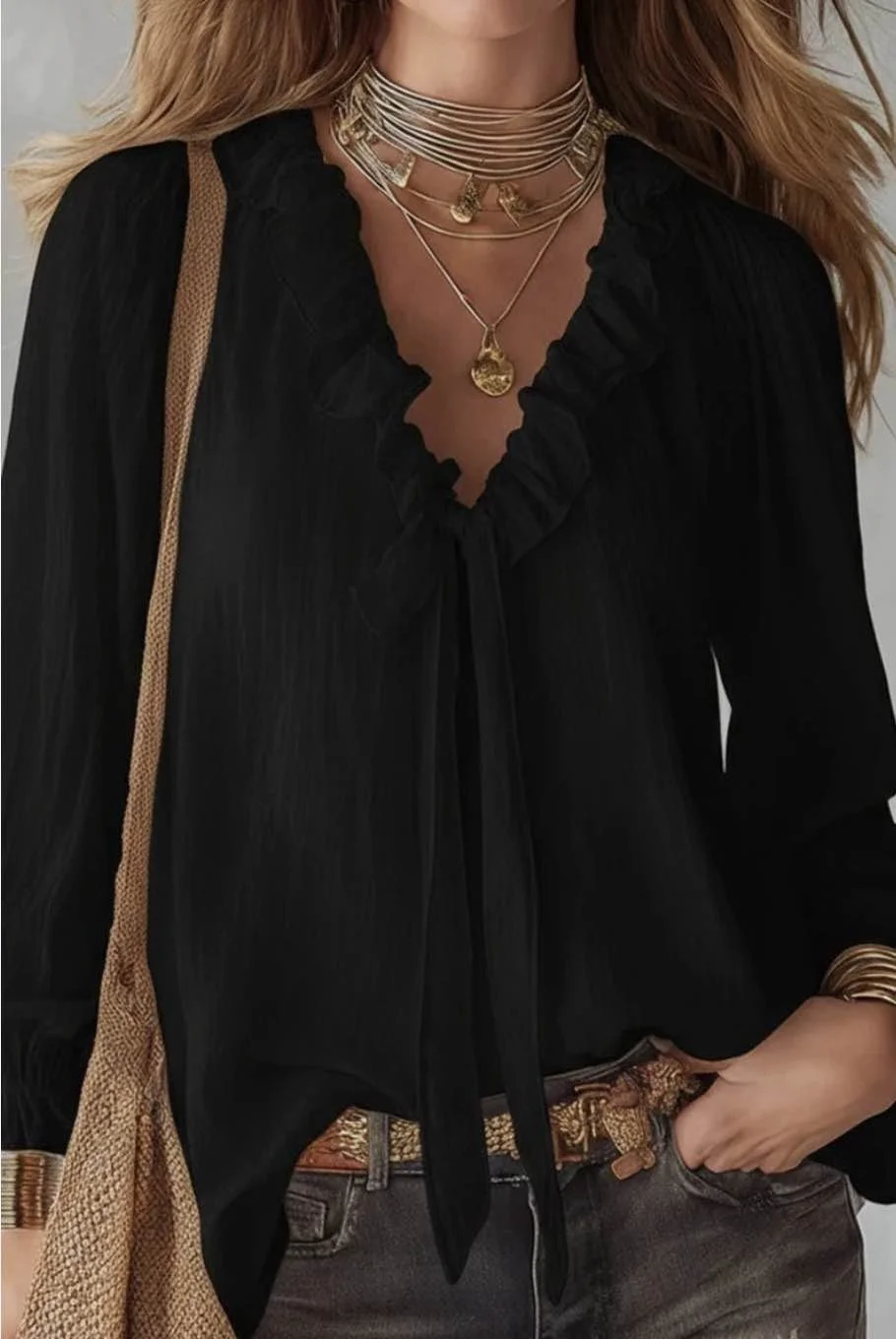 blk flowy top.jpg