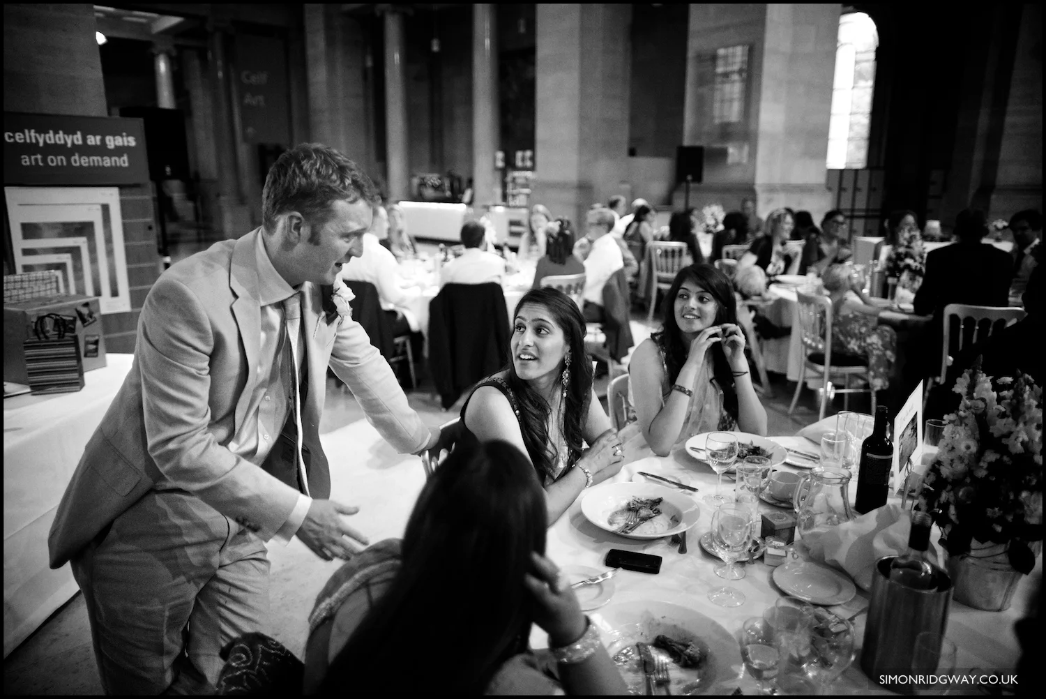 Wedding photography at Cardiff City Hall and National Museum of Wales