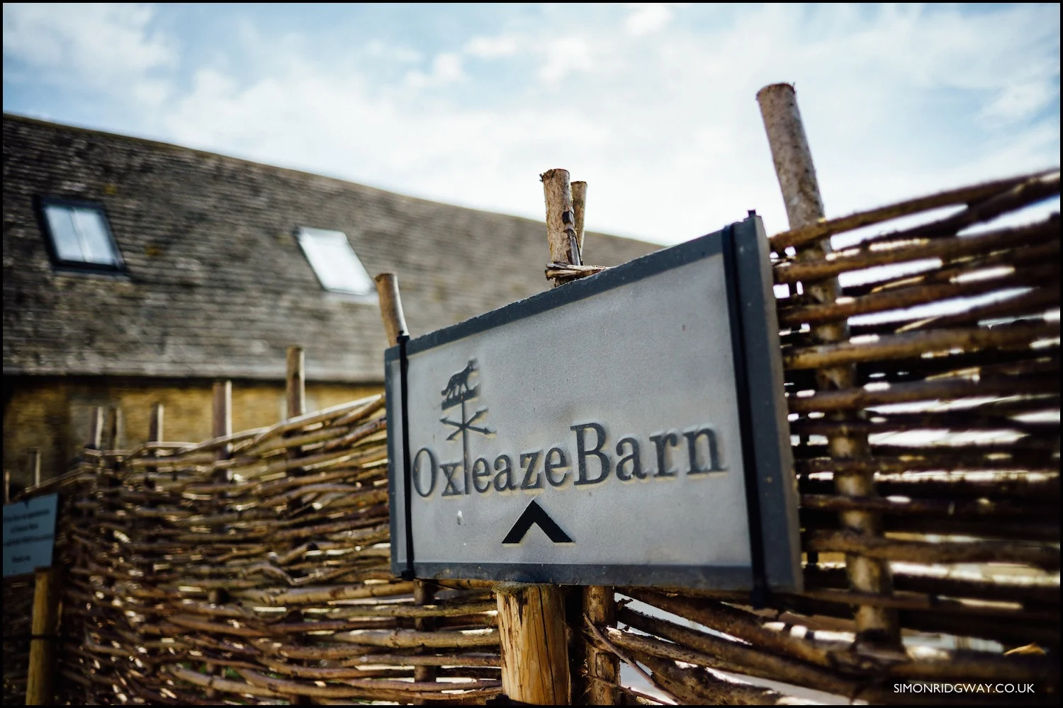 Wedding photography at Oxleaze Barn in the Cotswolds