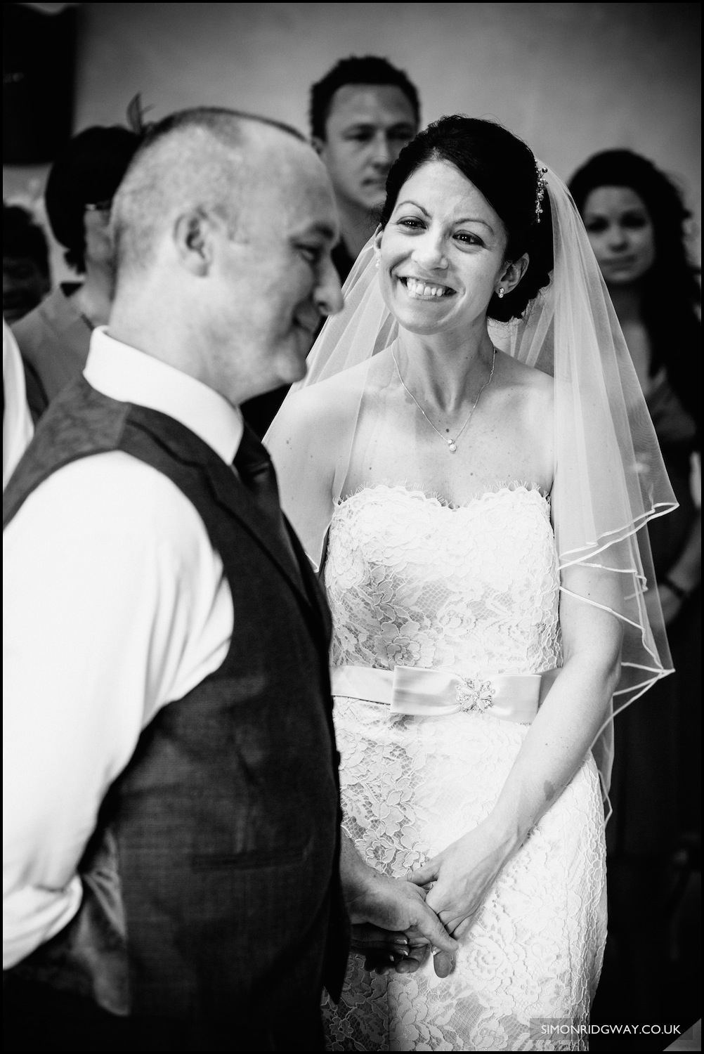 Wedding photography at Oxleaze Barn in the Cotswolds
