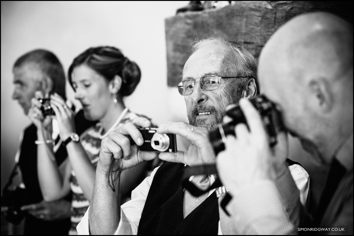 Wedding photography at Oxleaze Barn in the Cotswolds