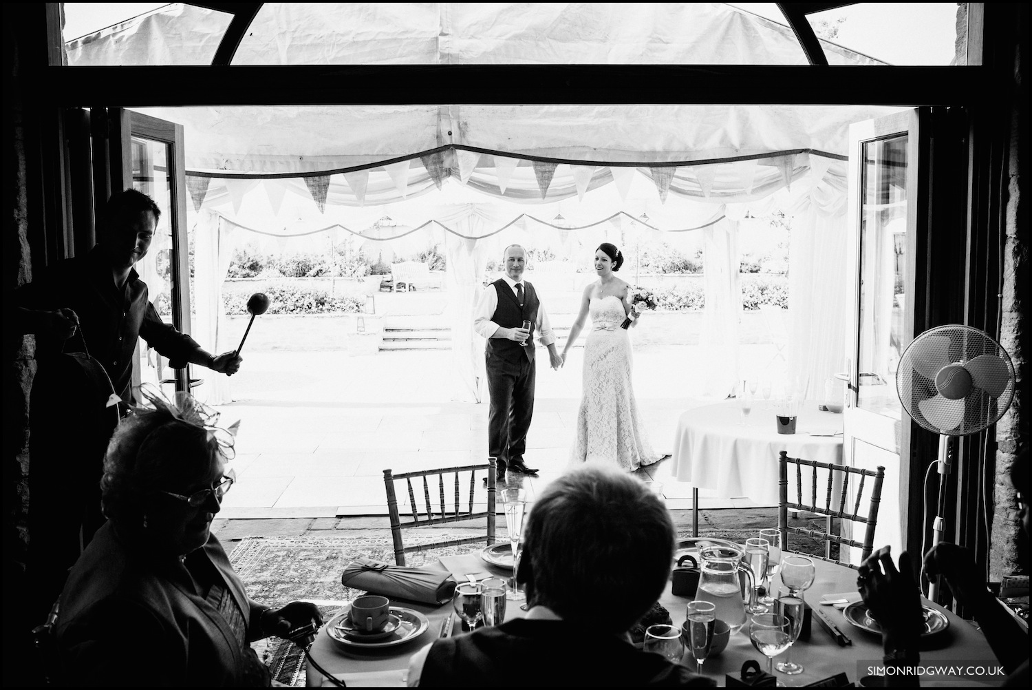 Wedding photography at Oxleaze Barn in the Cotswolds