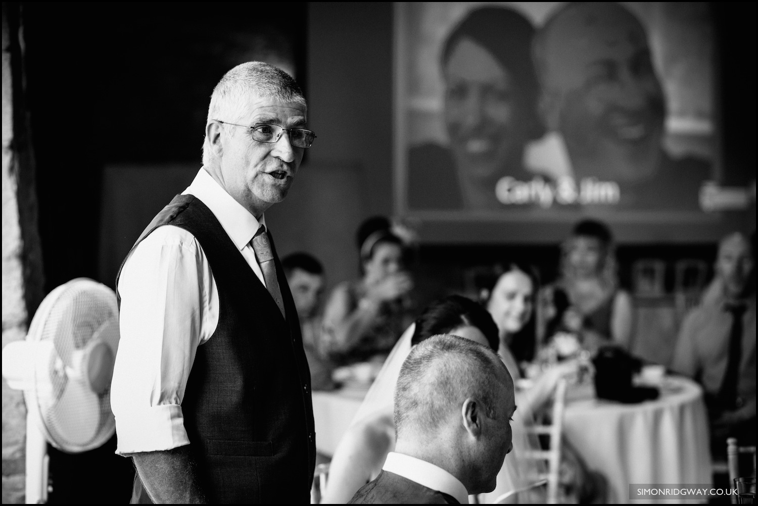 Wedding photography at Oxleaze Barn in the Cotswolds