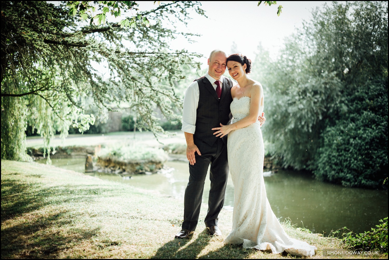 Wedding photography at Oxleaze Barn in the Cotswolds