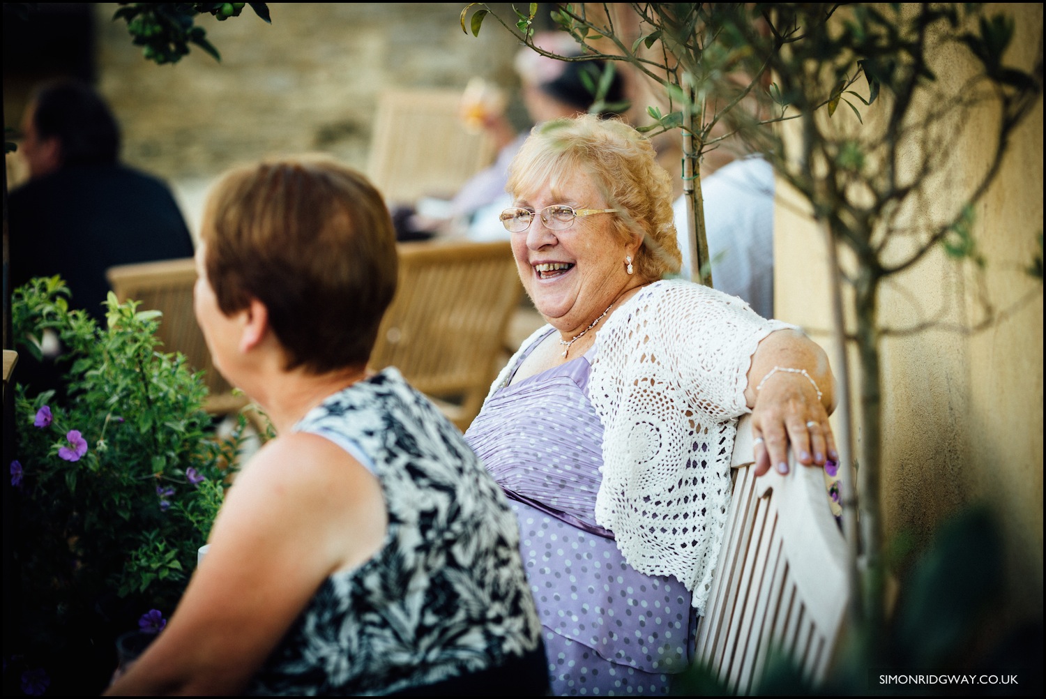 Wedding photography at Oxleaze Barn in the Cotswolds