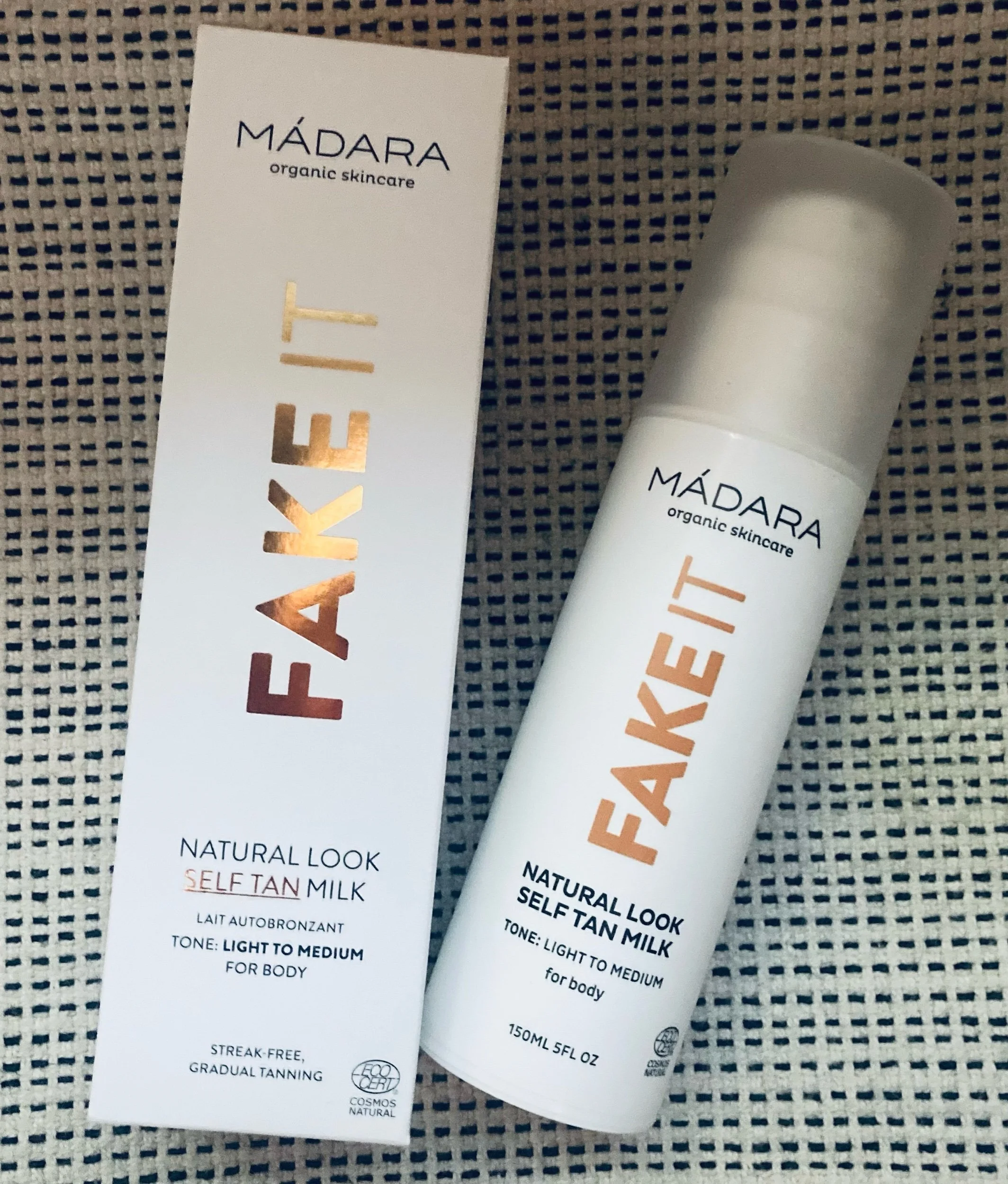 FAKE IT
MÁDARA organic skincare 