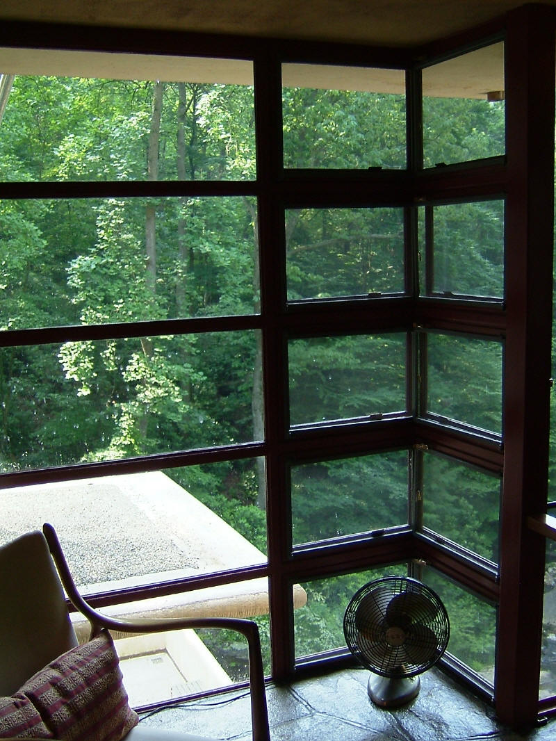 06 30 2004 011 Ronald Bolender Fallingwater_small.jpg