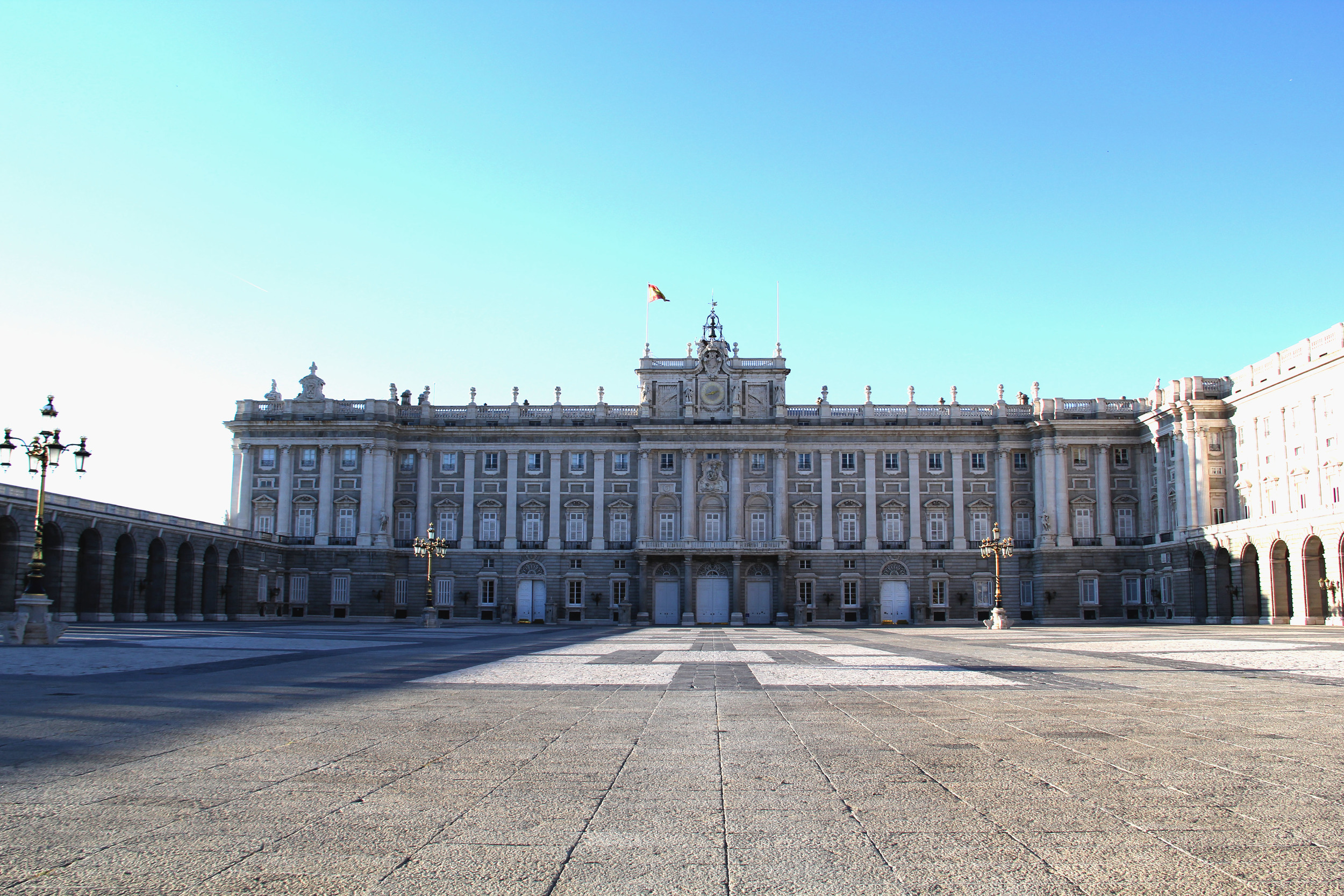 RoyalPalace_1.jpg