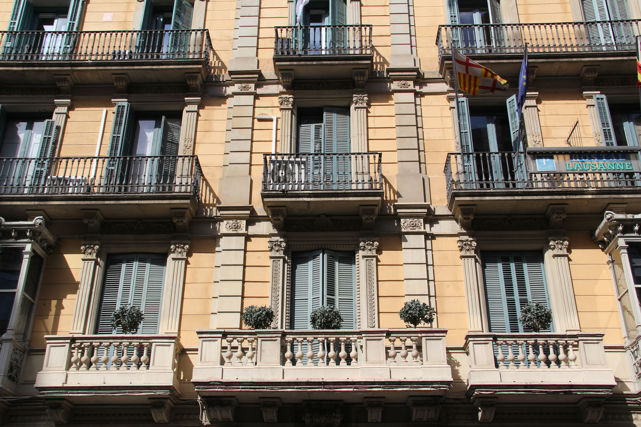BarcelonaBalconies_1.jpg