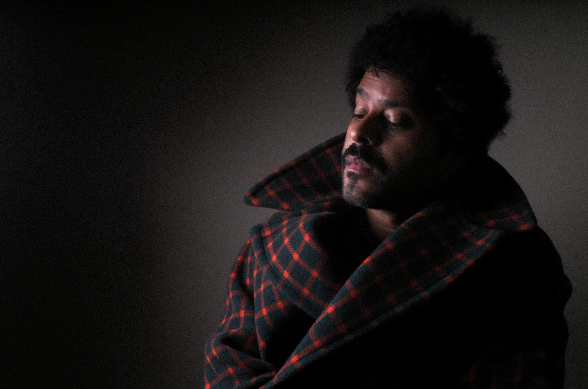 Twin Shadow - press pic2 .JPG