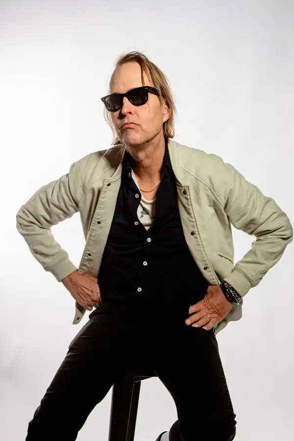 chuck prophet.png
