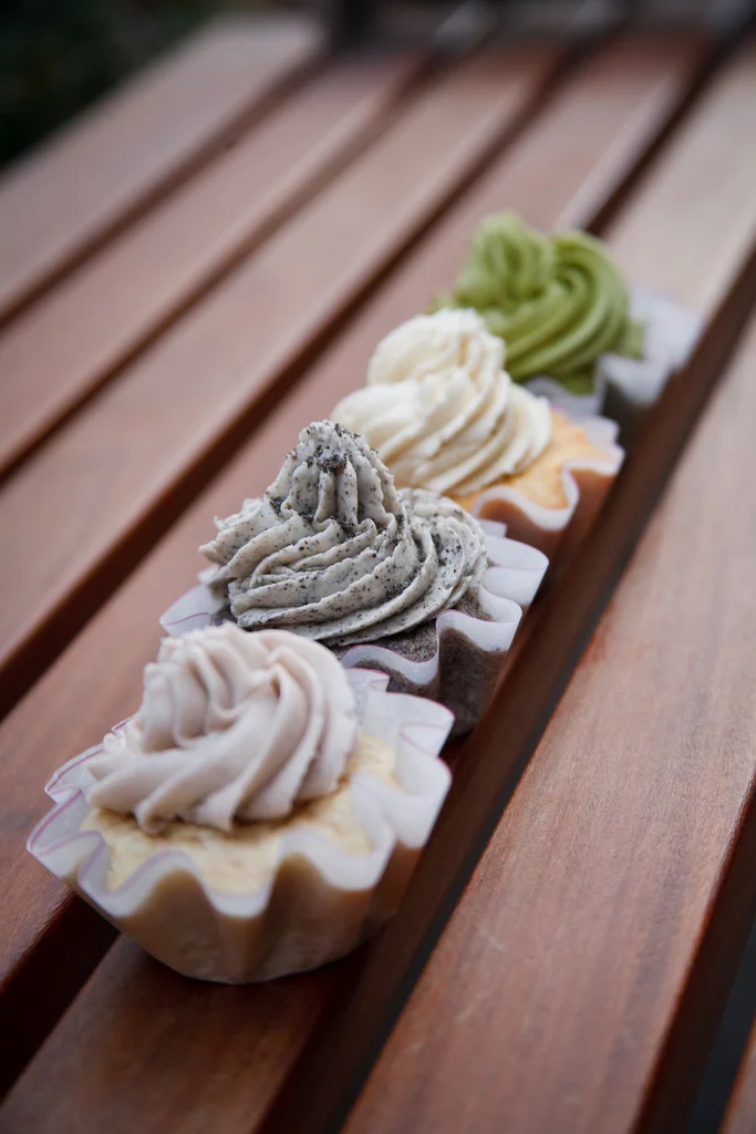 Row of Cupcakes_1.jpg