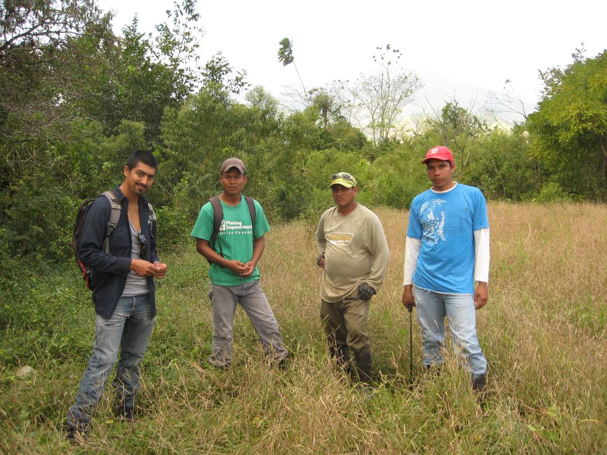  Planting Empowerment employees discuss a plantain project in Nuevo Paraiso 