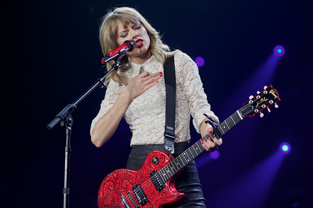 tay009_web.jpg