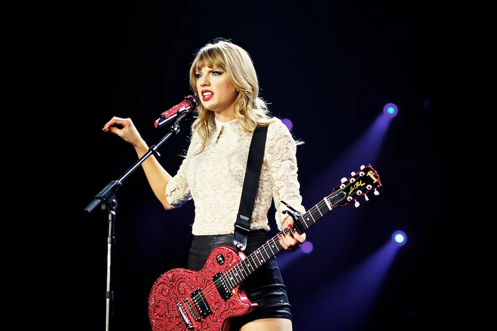tay011_web.jpg