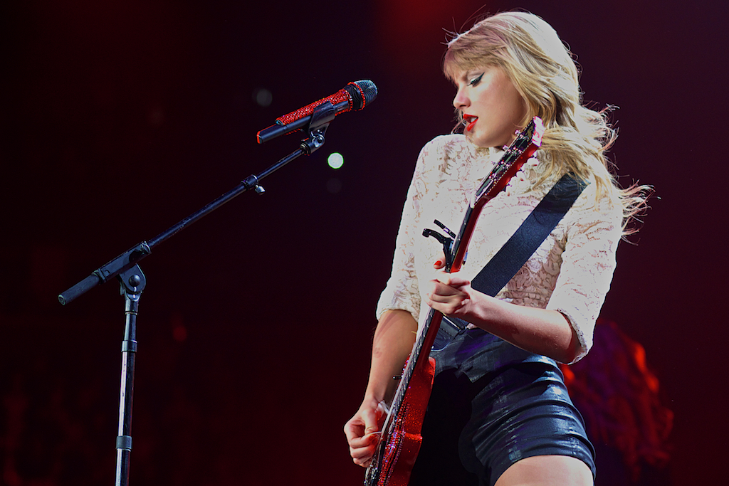tay022_web.jpg
