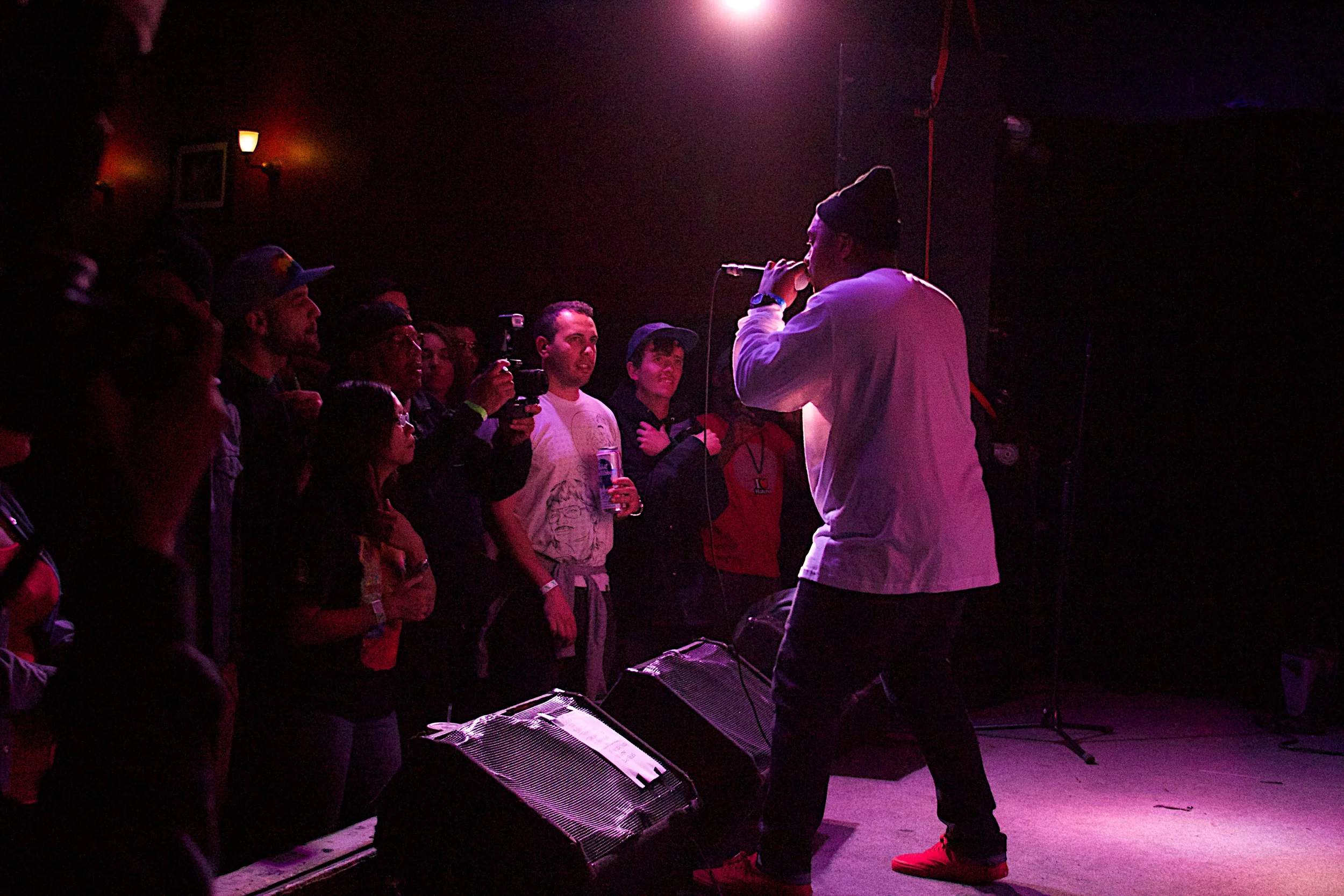 FL rocking the mic (Photo Credit: Robert Castro)