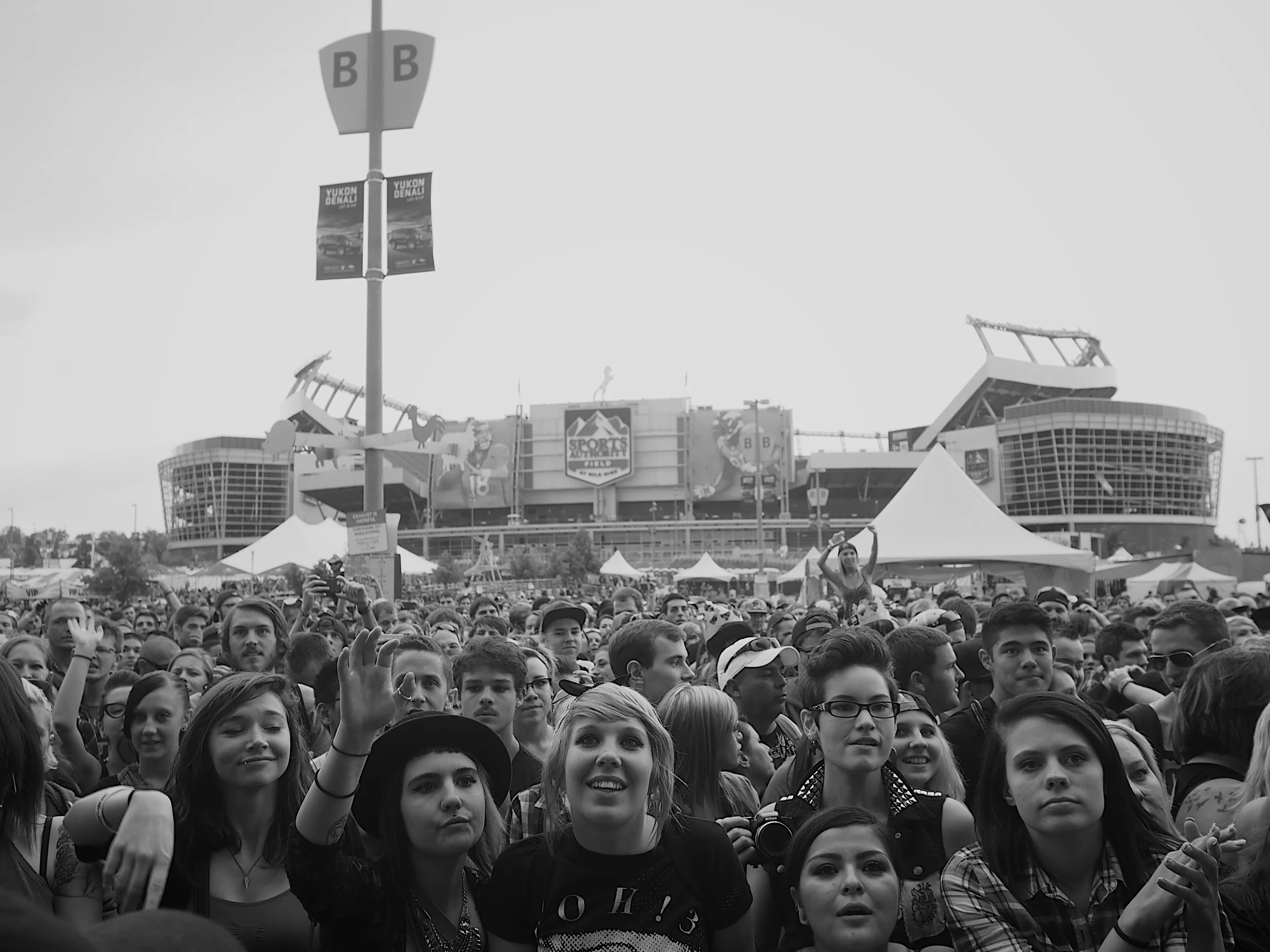 The Riot Fest crowd catching 3OH3! (Photo Credit: Robert Castro)