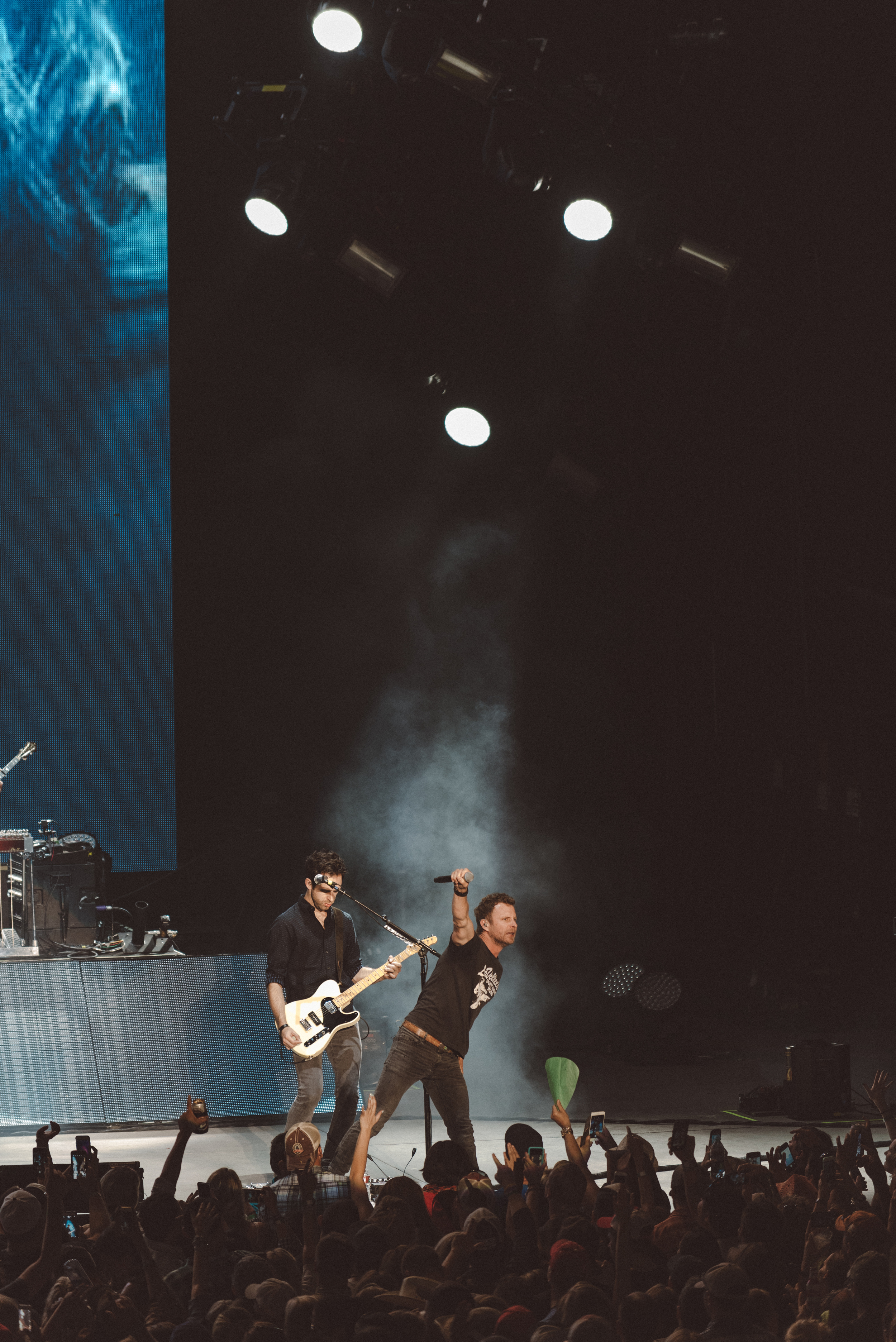 DenverConcertPhotographer_DierksBentley_Ultra5280.com-3296.jpg