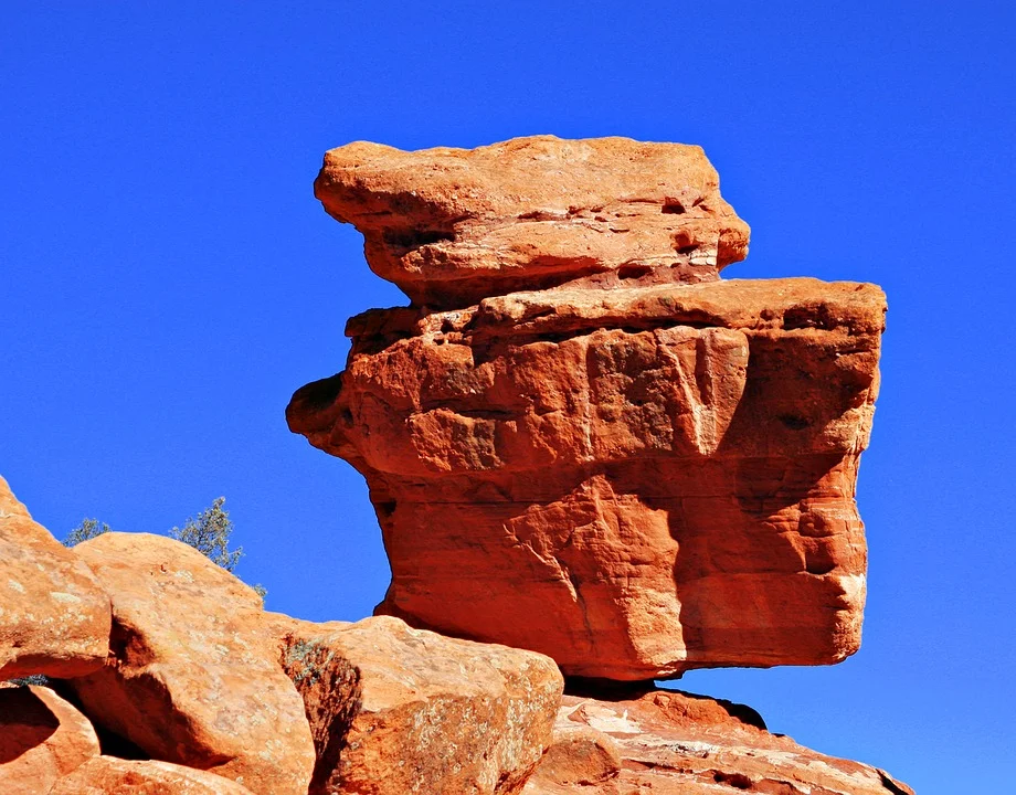 balancing-rock-1273567_960_720.jpg