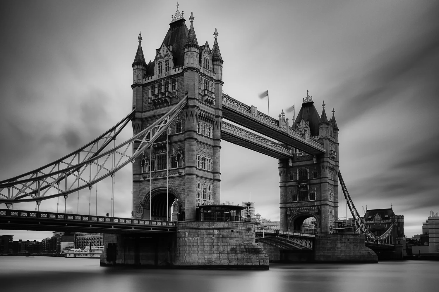 Tower Bridge - 240 seconds at f/8