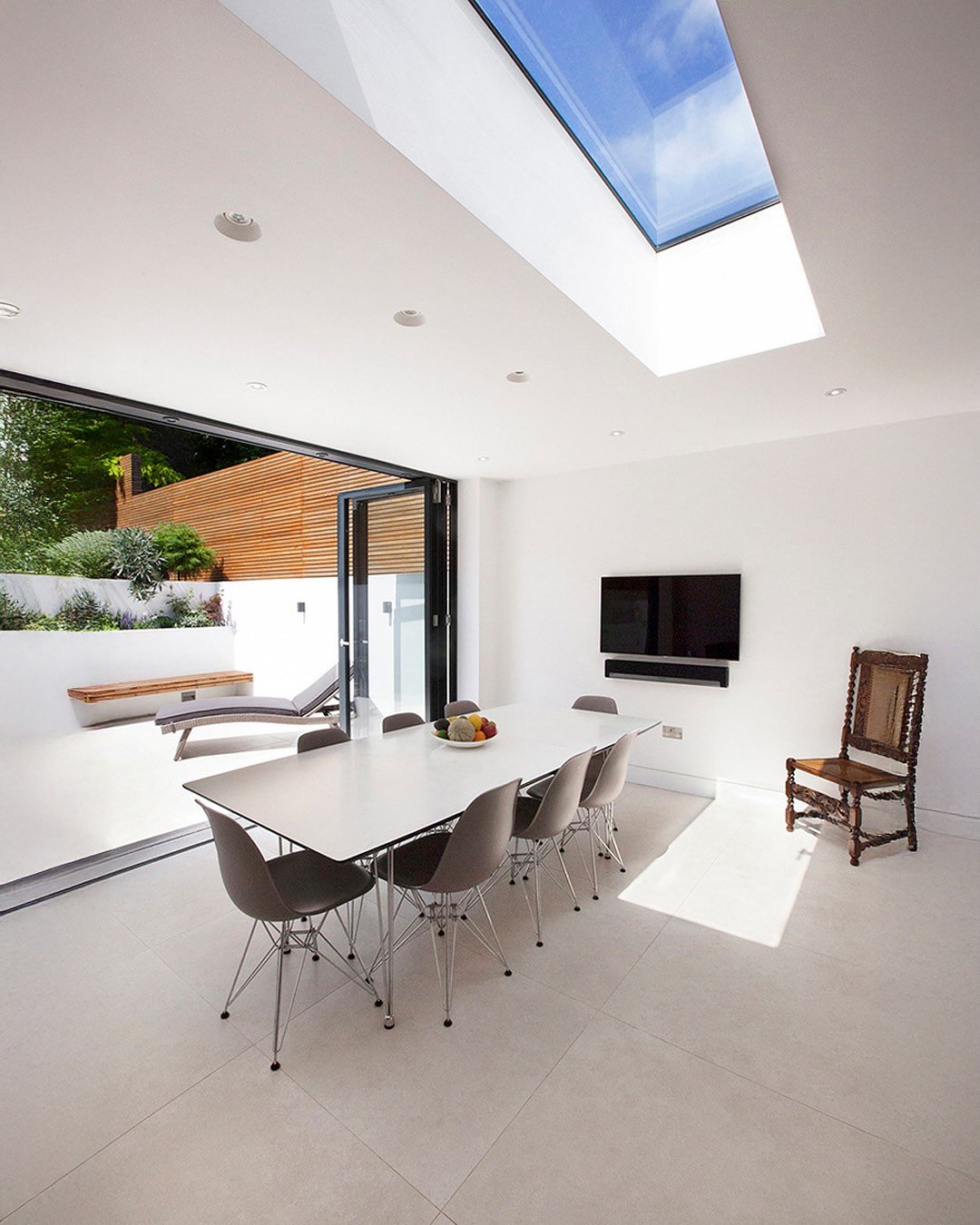 Capturing the elegance of architectural mastery, refined property design, and inspired interiors, as featured on PAPAArchitects. 

https://papaarchitects.co.uk/projects

Every line, every texture, every beam of light tells a story of innovation and c