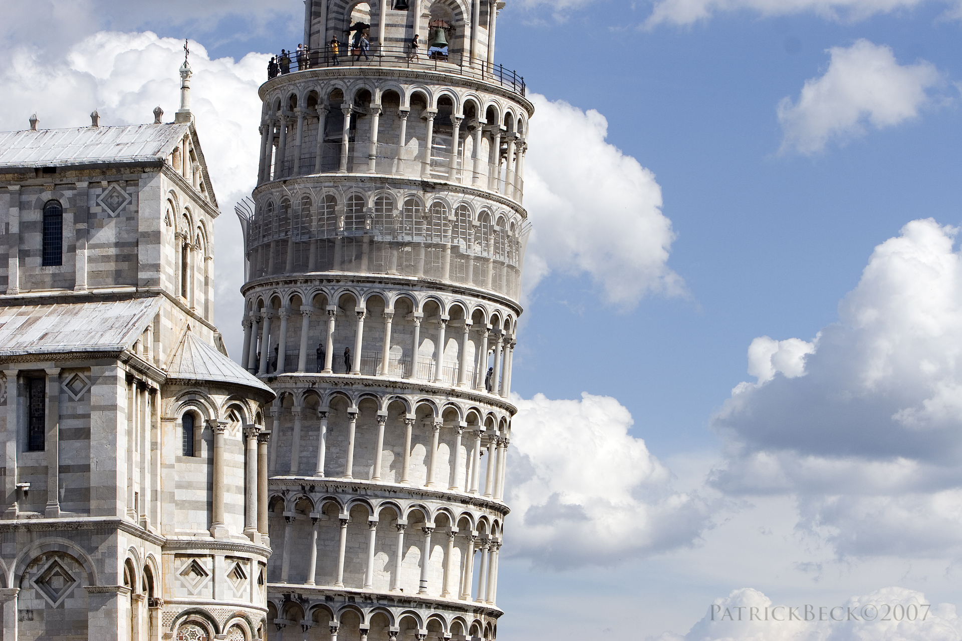 Tower_of_Pisa.jpg