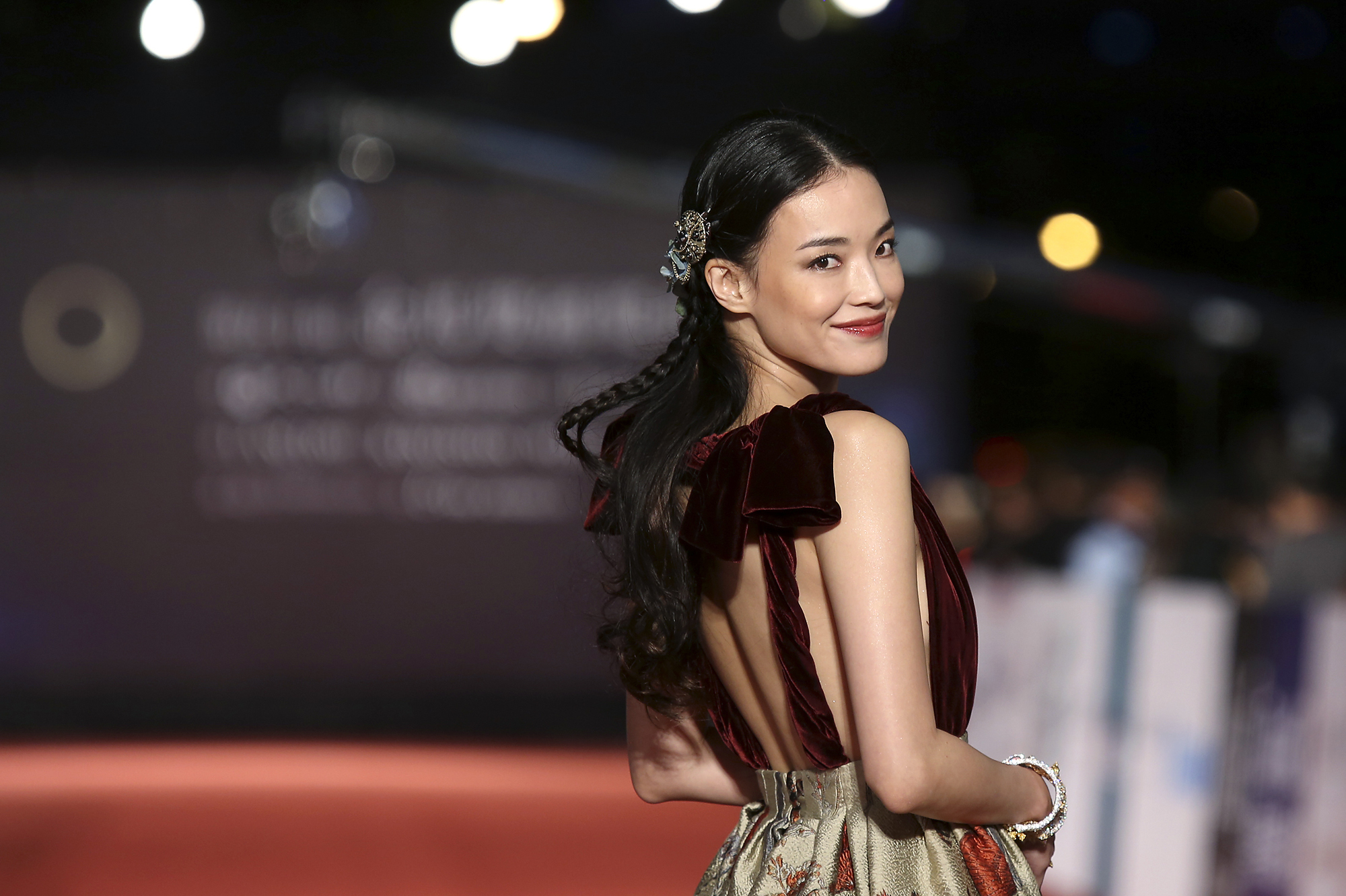 Shu Qi plays the titular assassin in Hou Hsiao-Hsien's latest film, for which he won Best Director at Cannes this year.